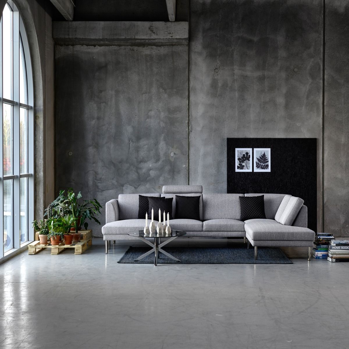 Heaven Round Coffee Table with Glass Top 82-40cm