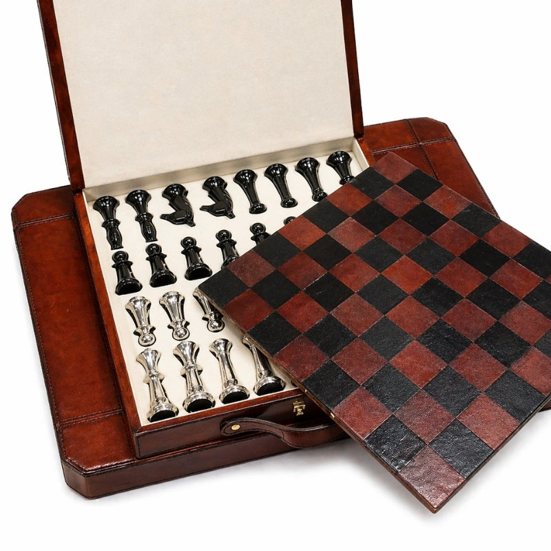 Explorer Handcrafted Leather Chess Set – Cognac
