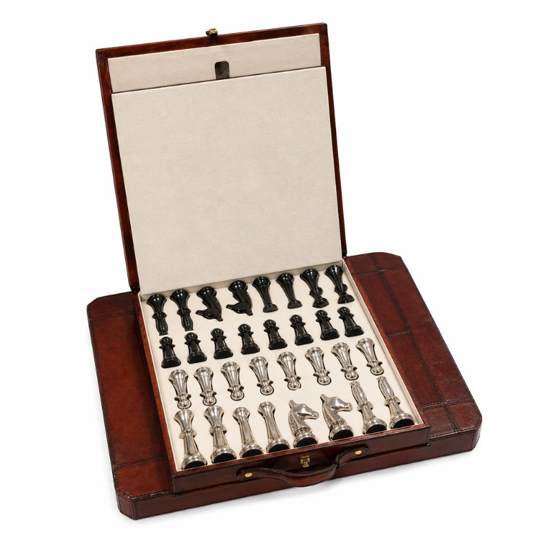 Explorer Handcrafted Leather Chess Set – Cognac