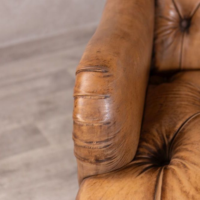 Westminster Buttoned Leather Armchair